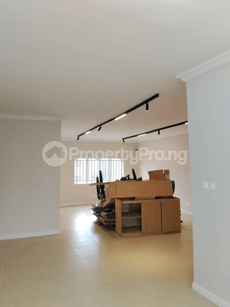 3 bedroom Flat / Apartment for rent ONIRU Victoria Island Lagos