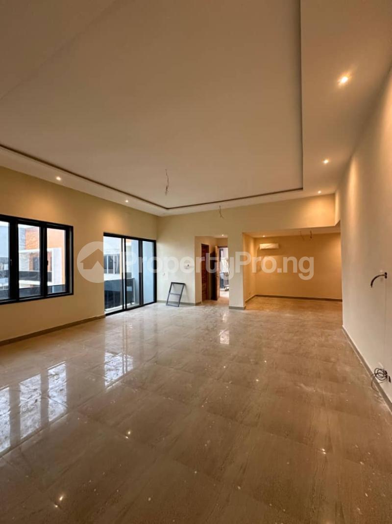 3 bedroom Flat / Apartment for rent Lekki Phase 1, Lagos State. Lekki Phase 1 Lekki Lagos