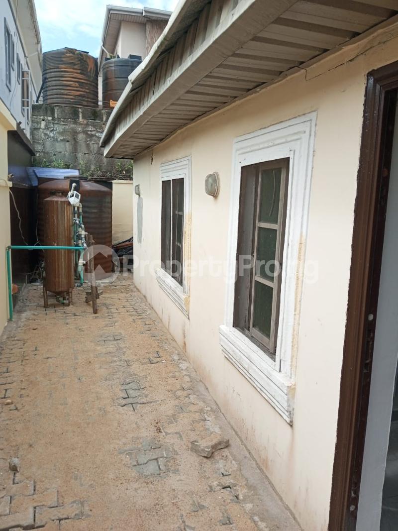 2 bedroom House for rent Off Spg Road Ologolo Lekki Lagos