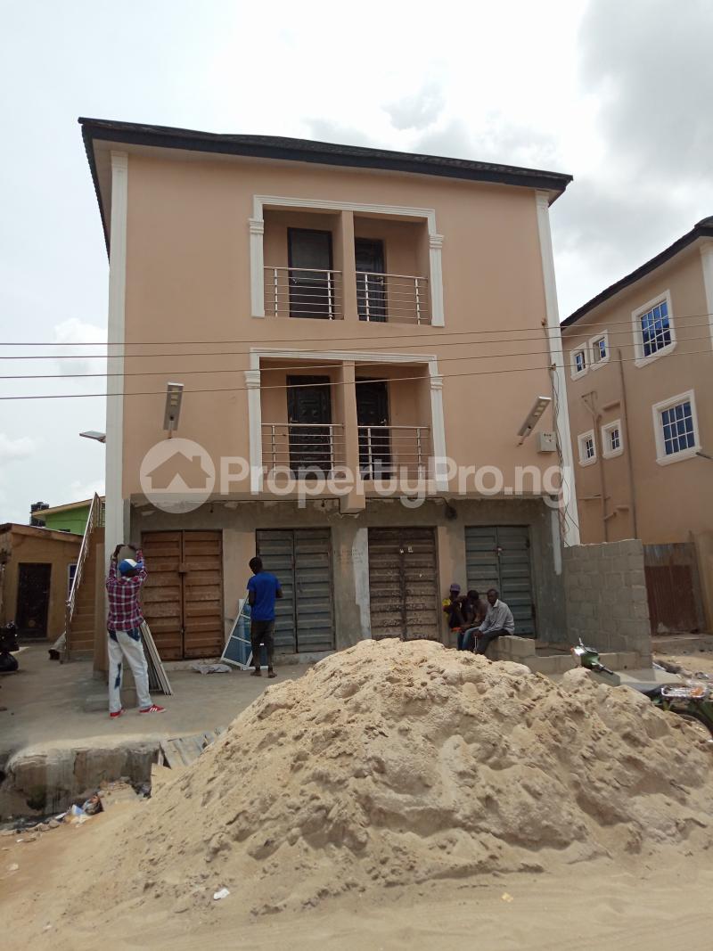 2 bedroom Flat / Apartment for rent Onipan Onipanu Shomolu Lagos
