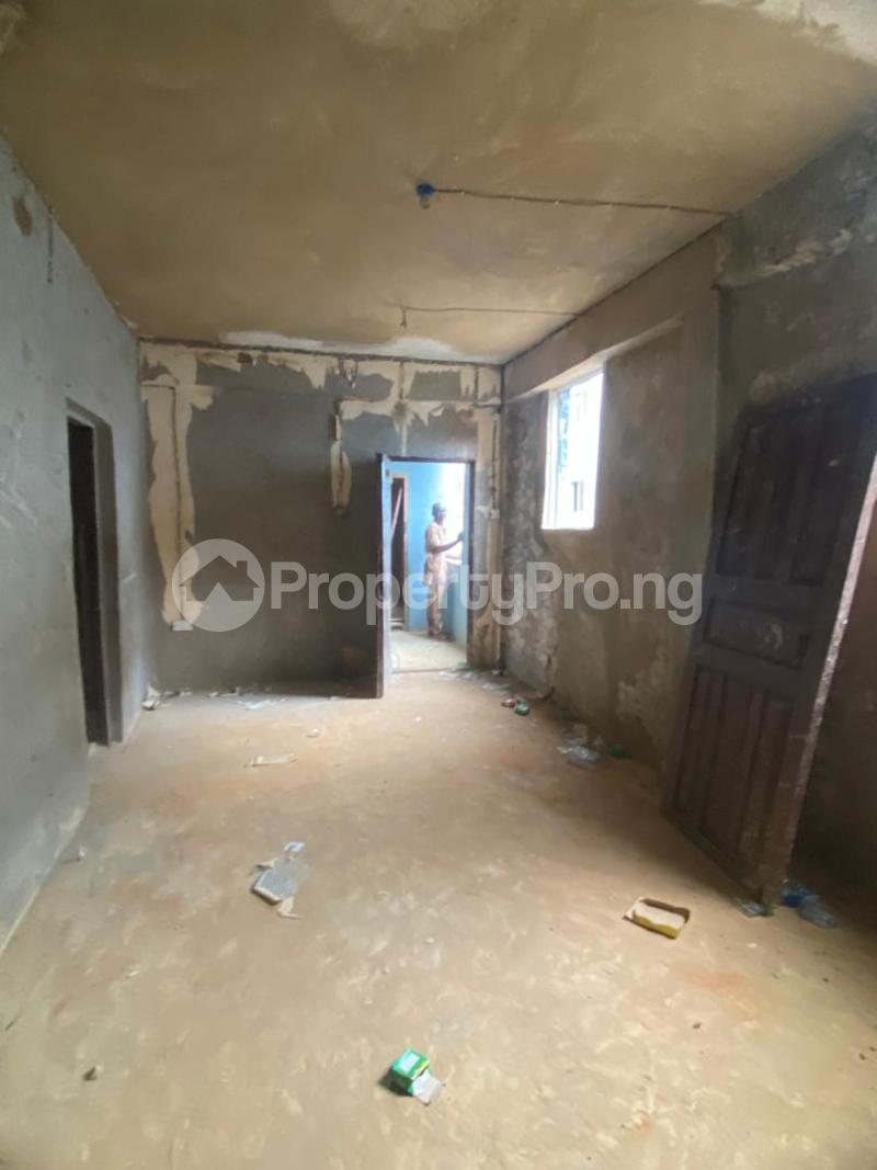 2 bedroom Flat / Apartment for rent Ebute Metta Adekunle Yaba Lagos - 1