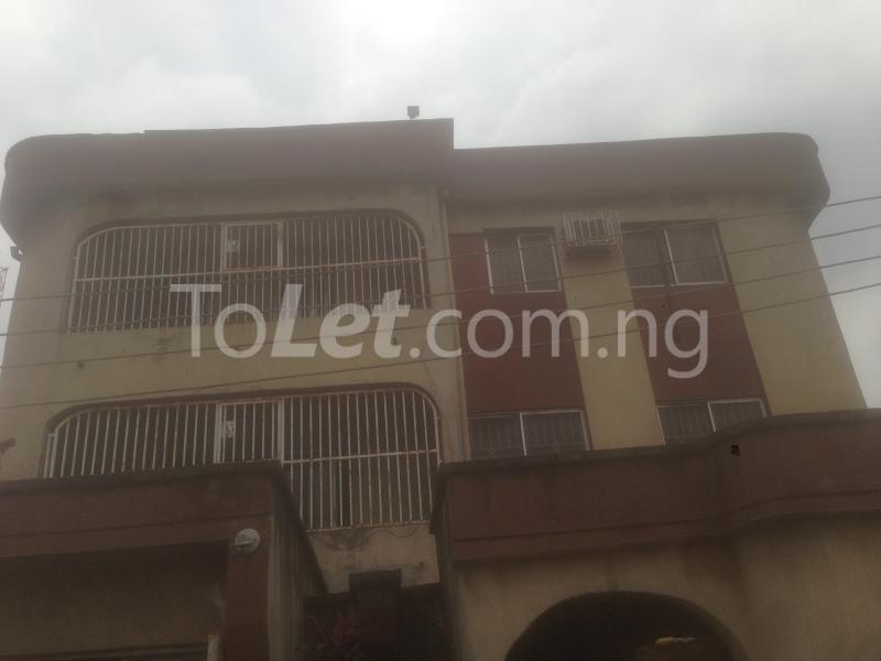 2 bedroom Flat / Apartment for rent Nmeka Close Akoka Yaba Lagos