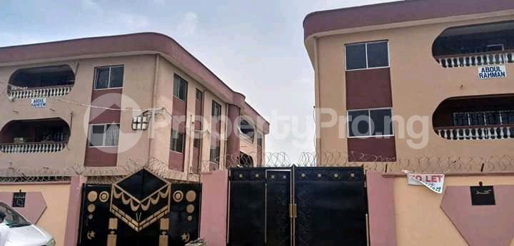 3 bedroom House for sale 15/17akinremi Street Ijegun. Off Ijegun Road. Kudeyibu Bus Stop. Ijegun Ikotun/Igando Lagos