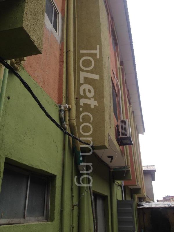 2 bedroom Flat / Apartment for rent Kekereowo Mushin Mushin Lagos
