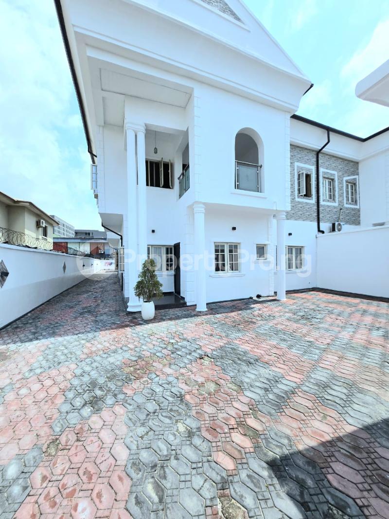 3 bedroom Flat / Apartment for rent Lekki Phase 1 Lekki Lagos