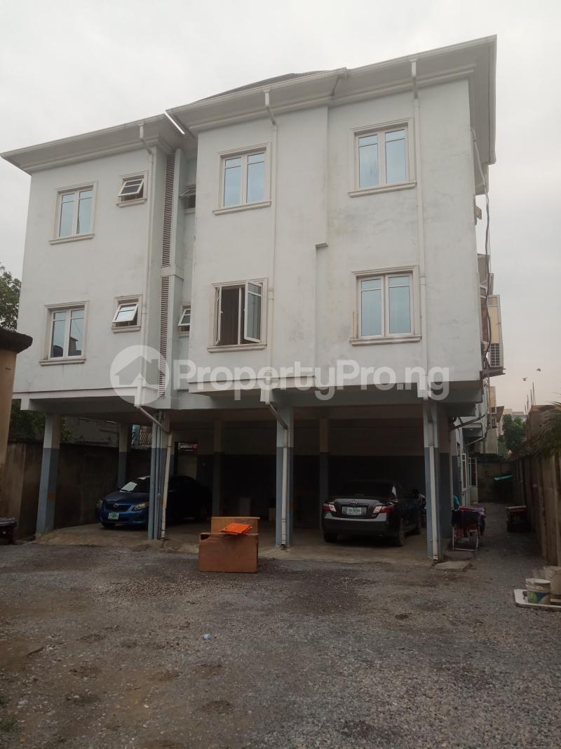 3 bedroom Flat / Apartment for rent Onike Yaba Lagos