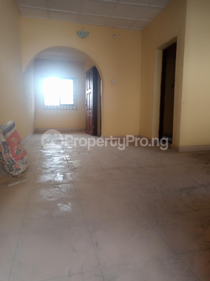 3 bedroom Flat / Apartment for rent Bajulaiye Fola Agoro Yaba Lagos - 3