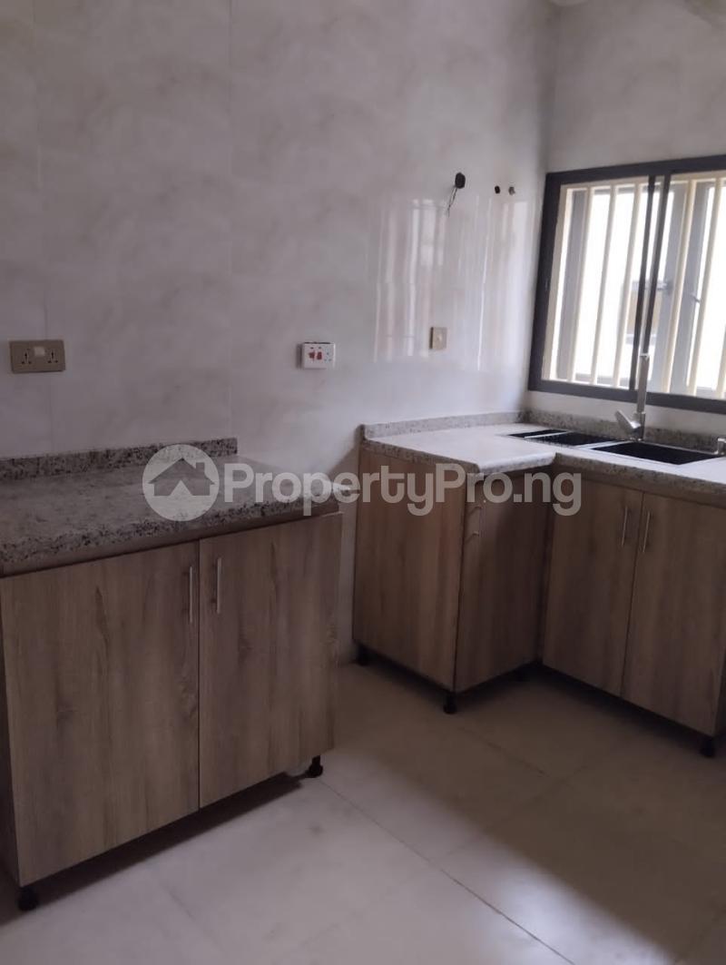 3 bedroom Flat / Apartment for rent Off Adekunle Kuye, Aguda Surulere Lagos