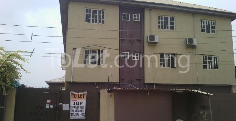 3 bedroom Flat / Apartment for rent 6 Alhaji Owolegbon Street, Atunrase Street Gbagada. Atunrase Medina Gbagada Lagos