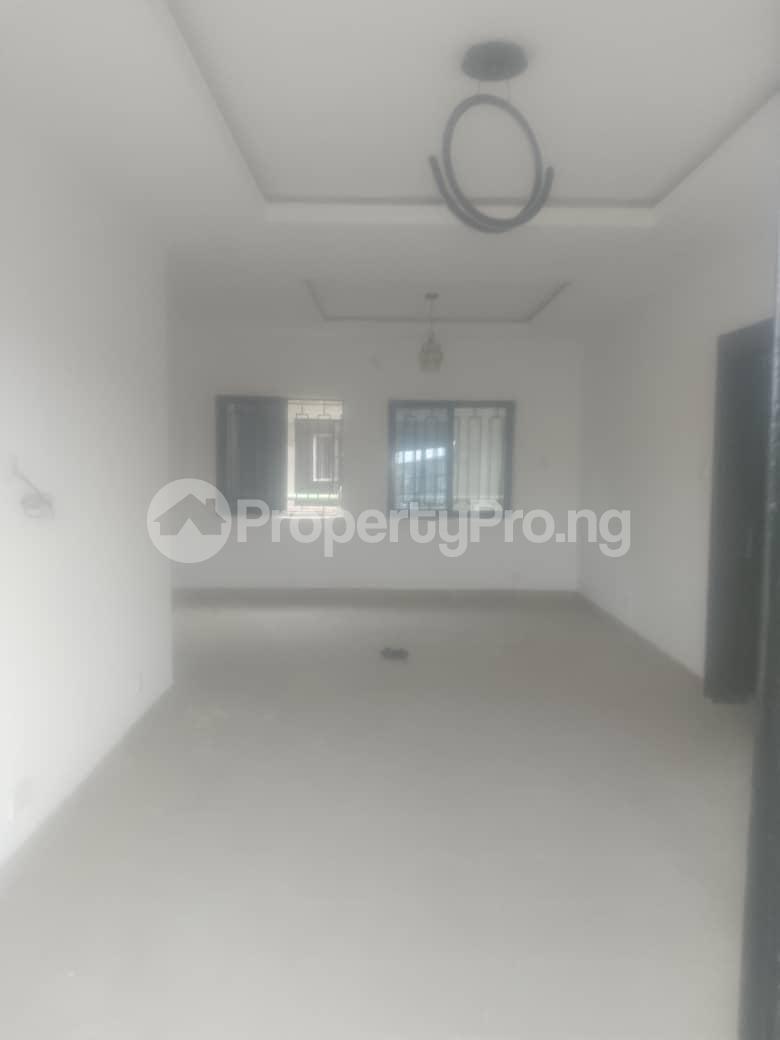 3 bedroom Commercial Property for rent Handle Avenue Surulere Lagos