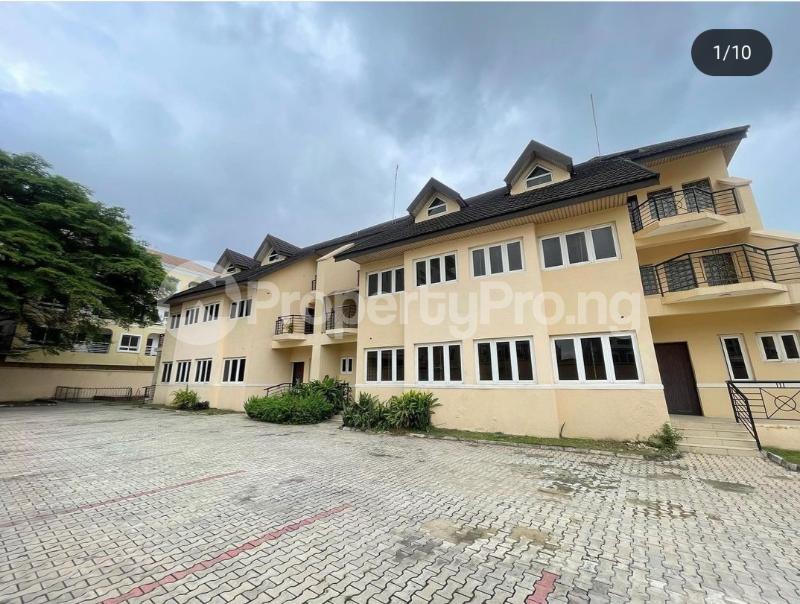 4 bedroom House for rent ONIRU Victoria Island Lagos