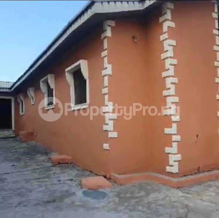 7 bedroom House for sale Tella After Ojurin,akobo Akobo Ibadan Oyo