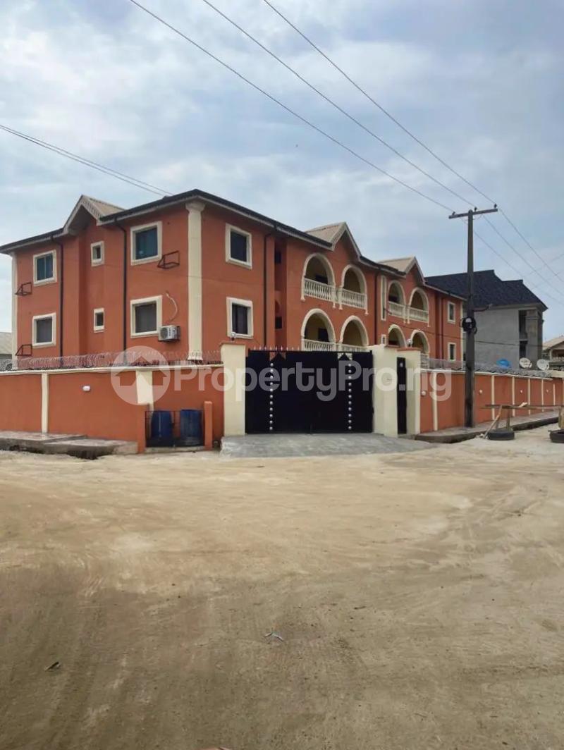 3 bedroom House for sale Parkview Estate Ago palace Okota Lagos