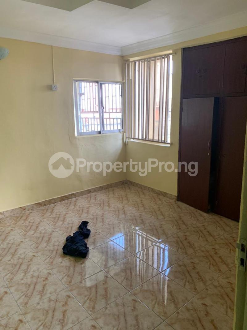 2 bedroom Flat / Apartment for rent   Akoka Yaba Lagos