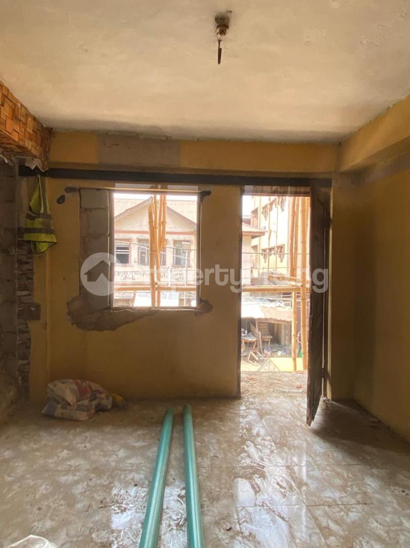 1 bedroom Flat / Apartment for rent Ebute Metta Adekunle Yaba Lagos