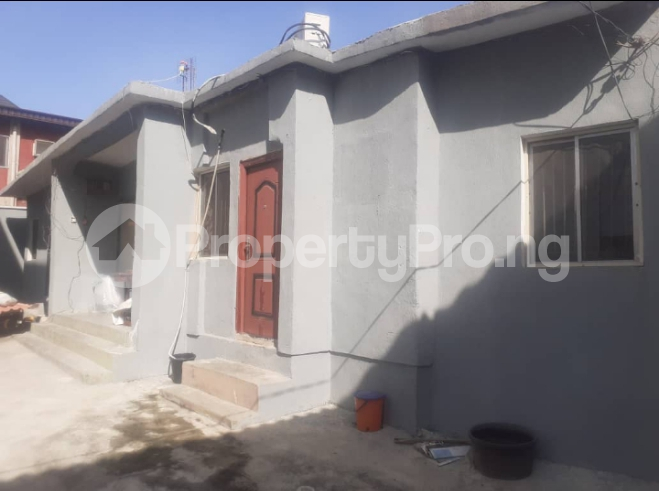 5 bedroom Flat / Apartment for sale Karaole Estate, College Road Ifako-ogba Ogba Lagos