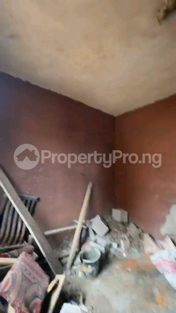 Flat / Apartment for rent Off Kayode Onipanu Shomolu Lagos