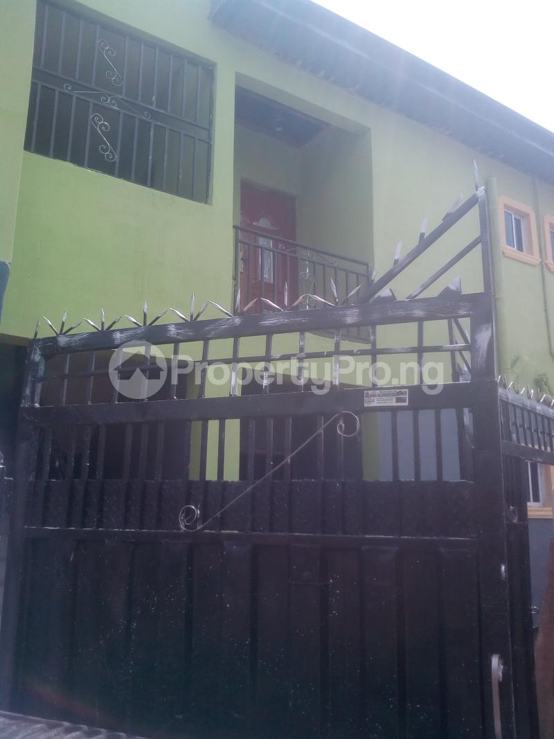 Flat / Apartment for rent Bajulaiye Rd Fola Agoro Yaba Lagos