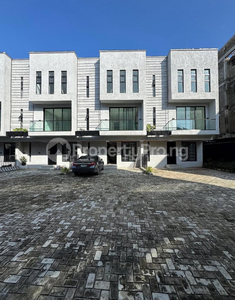 4 bedroom House for rent Ilasan Lekki Lagos