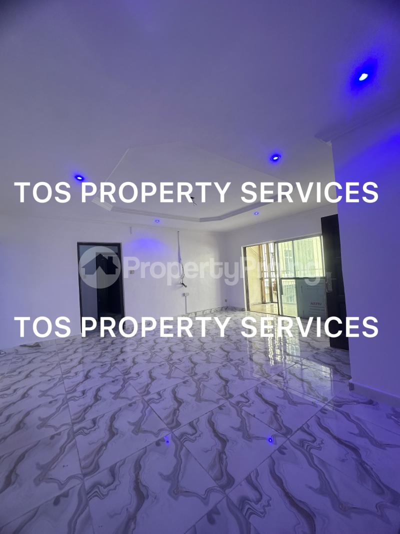 3 bedroom Flat / Apartment for rent Sabo Alagomeji, Yaba, Lagos. Alagomeji Yaba Lagos