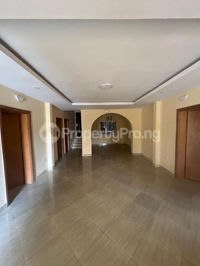 3 bedroom Flat / Apartment for rent chevron Lekki Lagos