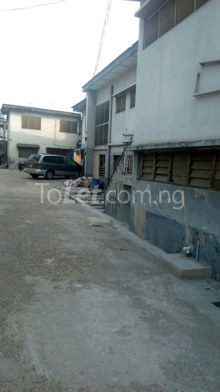 3 bedroom Flat / Apartment for rent 10 Cms Grammar School, Off Ilaje Road, Bariga Shomolu Lagos