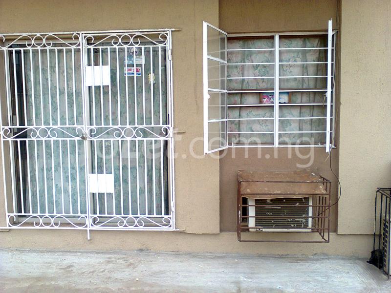 3 bedroom Flat / Apartment for rent Odebo Entrance Gate (first Building To The Right), Oke-Ira Ogba Lagos