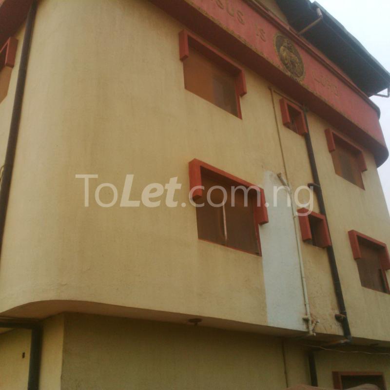 3 bedroom Flat / Apartment for rent 21 Olaiya Street, Mafoluku Oshodi Lagos