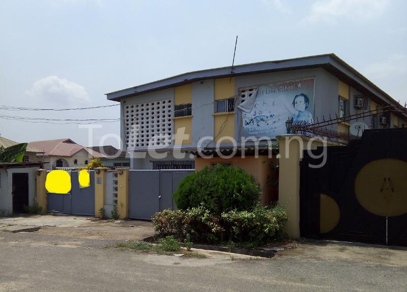 4 bedroom House for rent 1olumuyiwa Street, Off Oba Babinton Ashaye Street, Omole phase 1 Ojodu Lagos