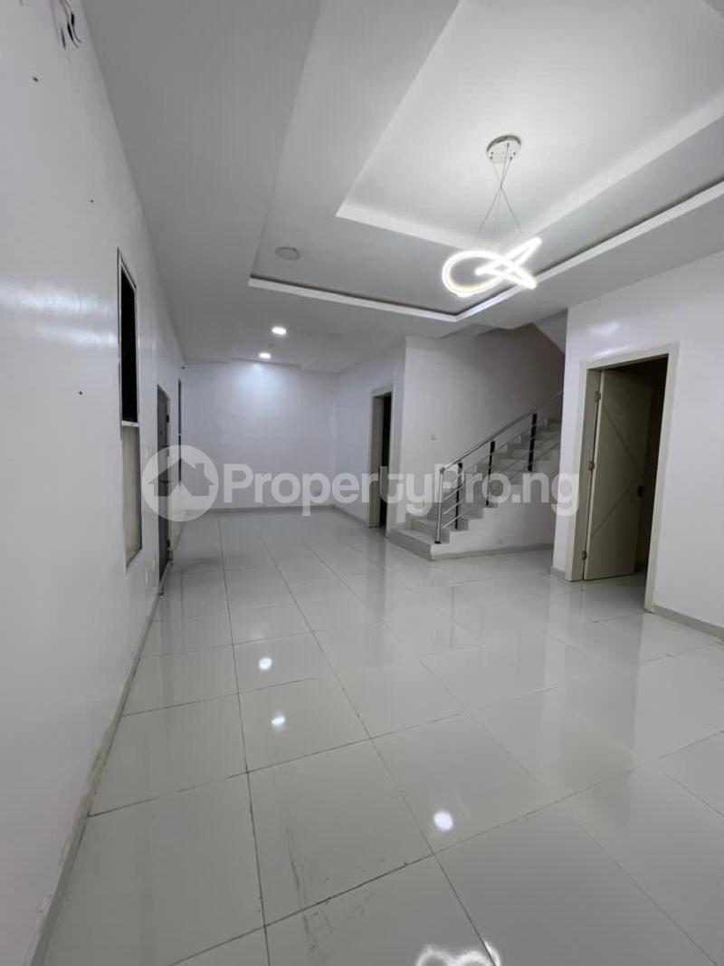 4 bedroom House for rent After The Roundabout Orchid Lekki Lagos