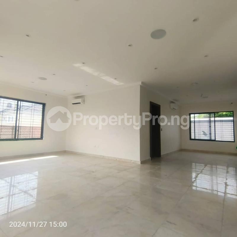 4 bedroom House for sale Banana Island Ikoyi Lagos