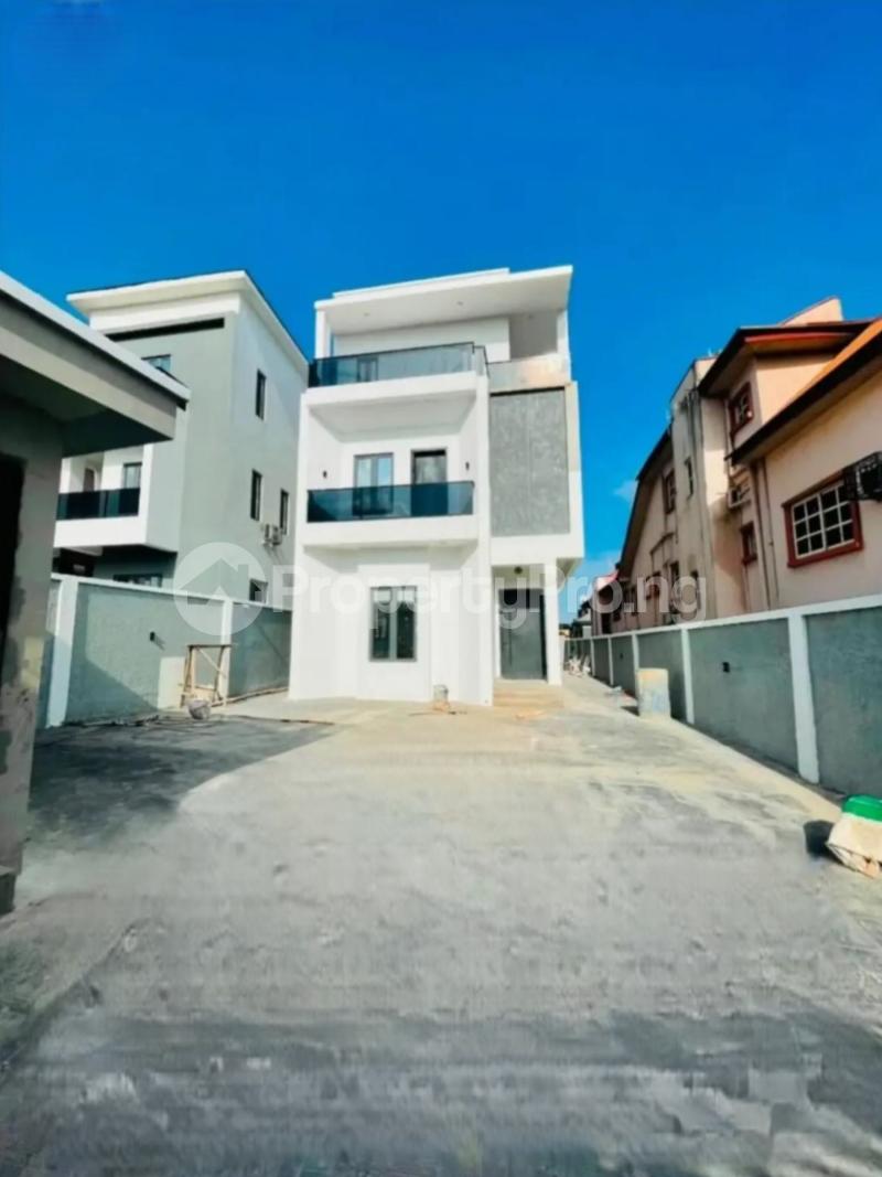 6 bedroom House for sale Magodo Phase 2 Ojodu Lagos
