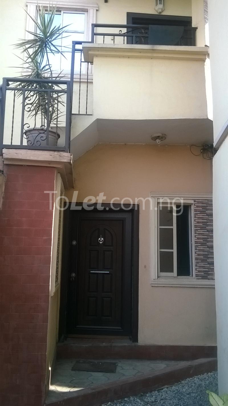 2 bedroom Flat / Apartment for rent Ayo Davies Close Ogunlana Surulere Lagos