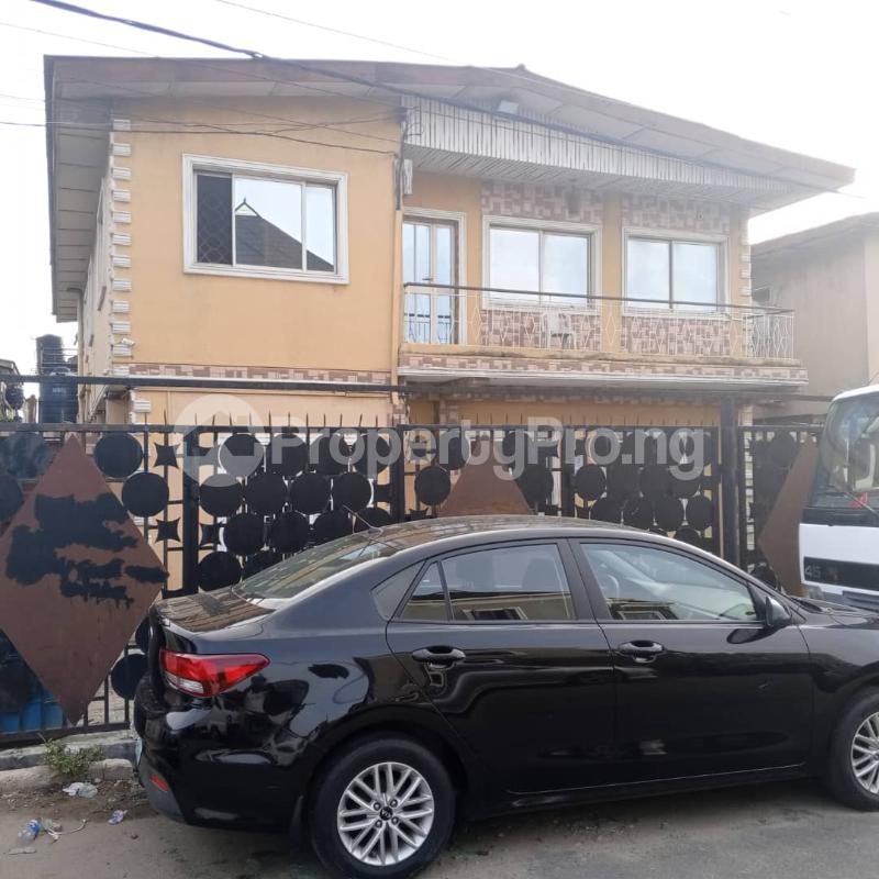 House for sale Off Ogunlana Drive, Ogunlana Surulere Lagos
