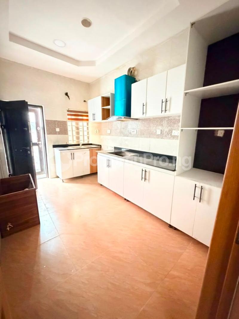1 bedroom Flat / Apartment for rent Before Orchid Round About,orchid Road, Lekki, Lagos Lekki Lagos