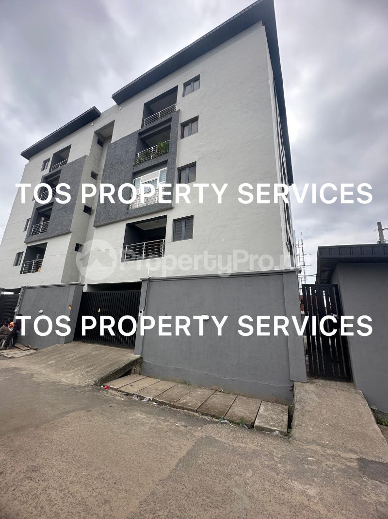 3 bedroom Flat / Apartment for rent Sabo Alagomeji Alagomeji Yaba Lagos