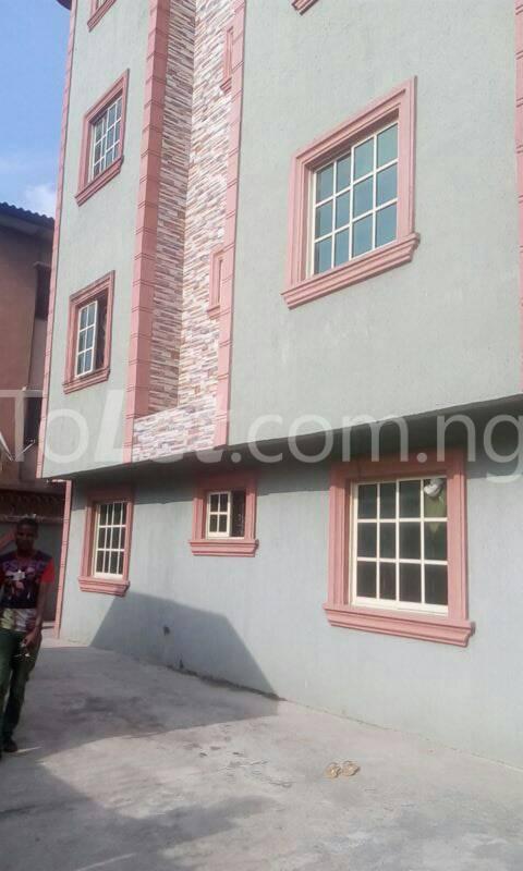 3 bedroom Flat / Apartment for rent 12 Ogunlana Street Off Adekunle Kuye Kilo Kilo-Marsha Surulere Lagos