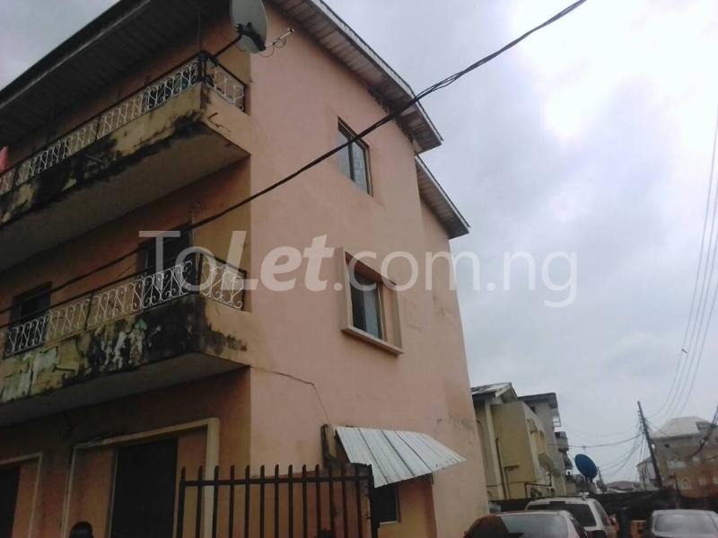 3 bedroom Flat / Apartment for rent 20 Adegbunwa Street Alagomeji Yaba Lagos