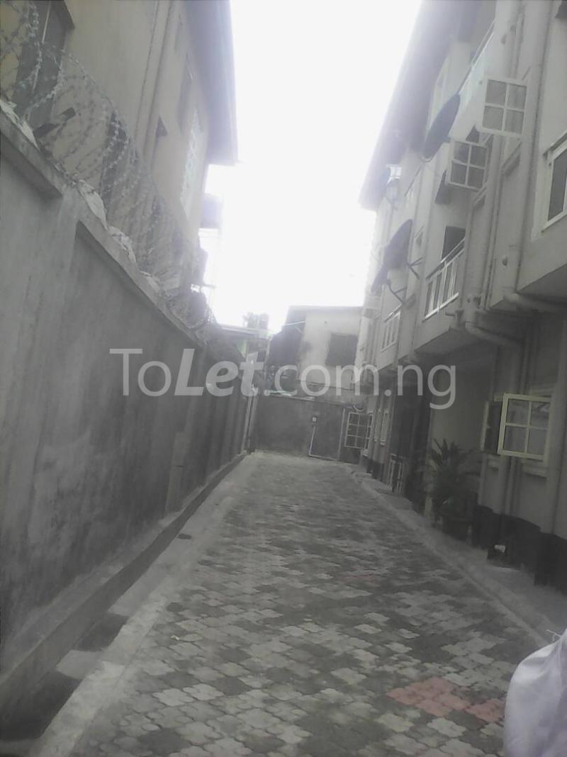 3 bedroom Flat / Apartment for rent 34 Oluwadare Street Fola Agoro Yaba Lagos