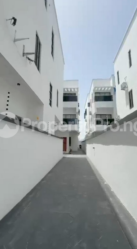 1 bedroom Flat / Apartment for rent Ologolo Lekki Lagos