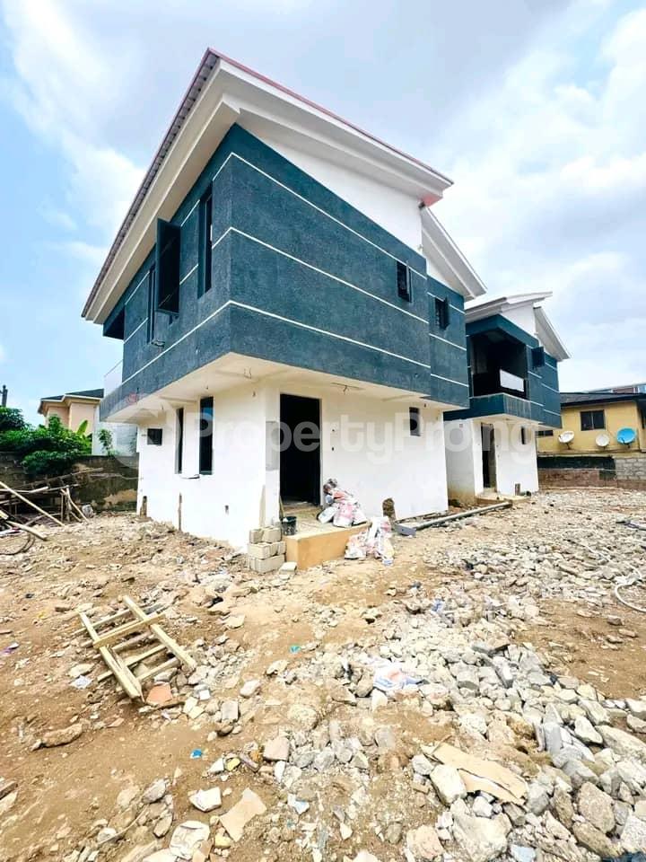 4 bedroom House for sale Surulere Lagos