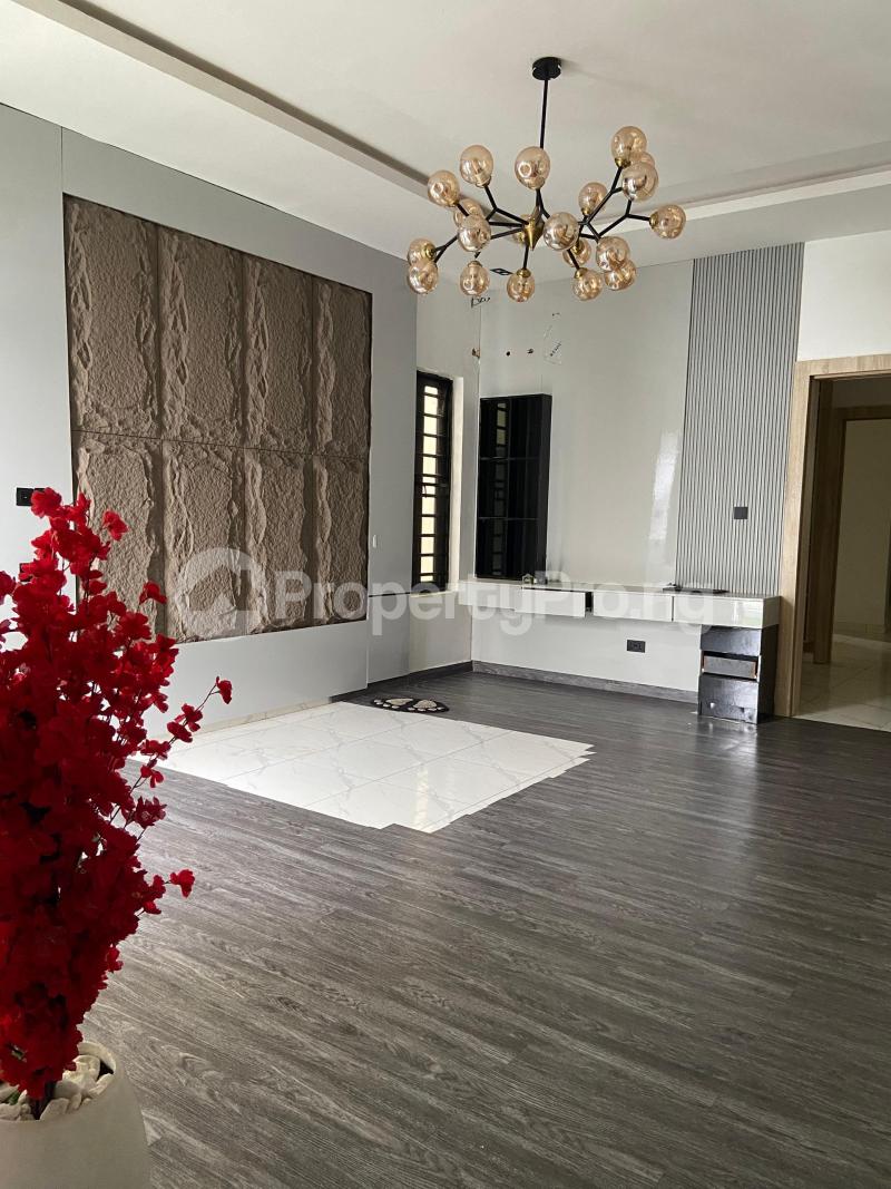 4 bedroom House for rent Orchid Road Lekki Lagos