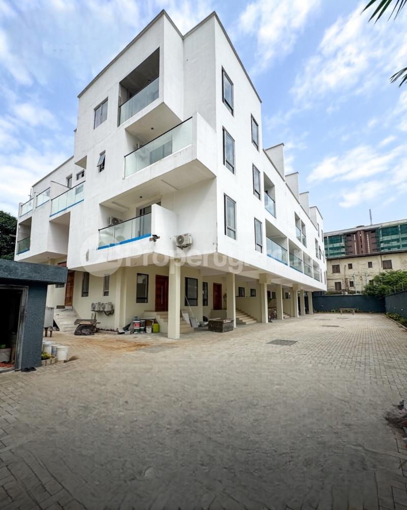 4 bedroom House for sale Victoria Island Lagos