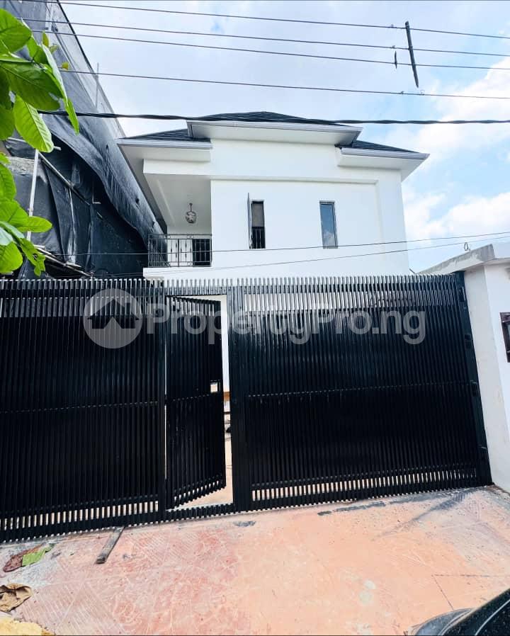 4 bedroom House for sale  Surulere Lagos
