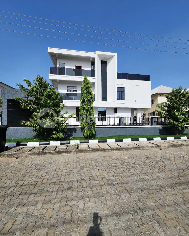 5 bedroom House for sale Osapa london Lekki Lagos