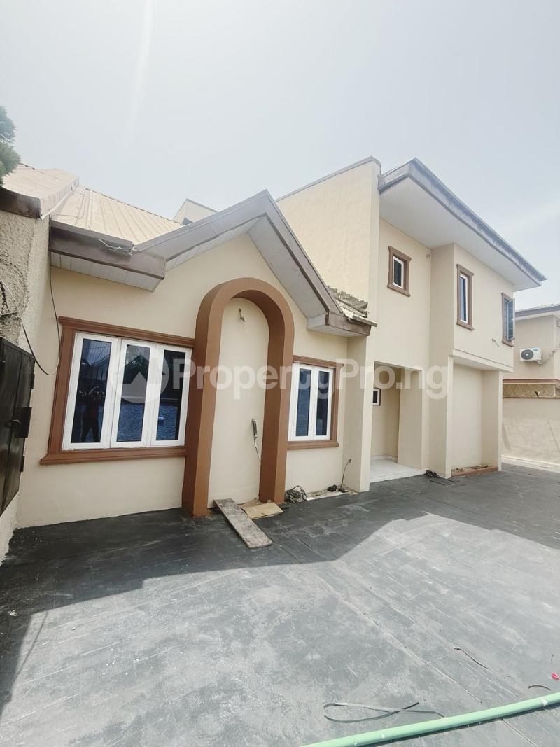 5 bedroom House for sale Femi Okunnu Estate Osapa Lekki Lagos