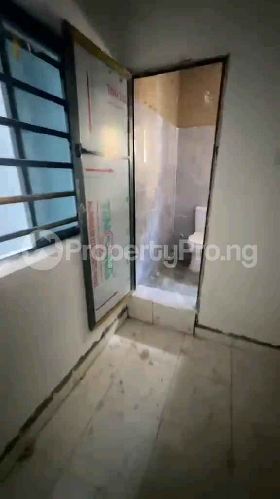 1 bedroom Flat / Apartment for sale Off Market Street Shomolu Lagos