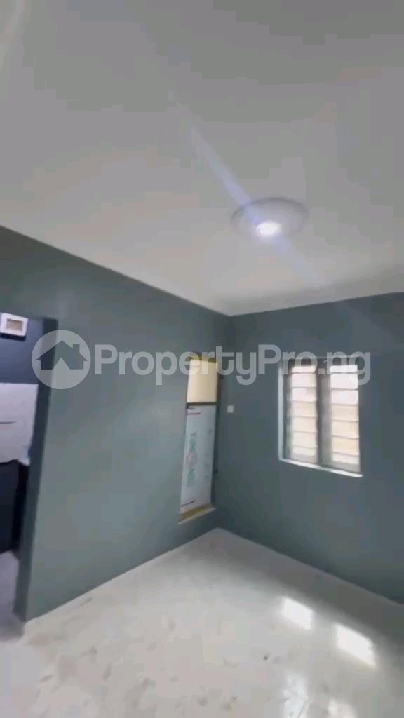 Flat / Apartment for rent Off Pedro Road Shomolu Lagos