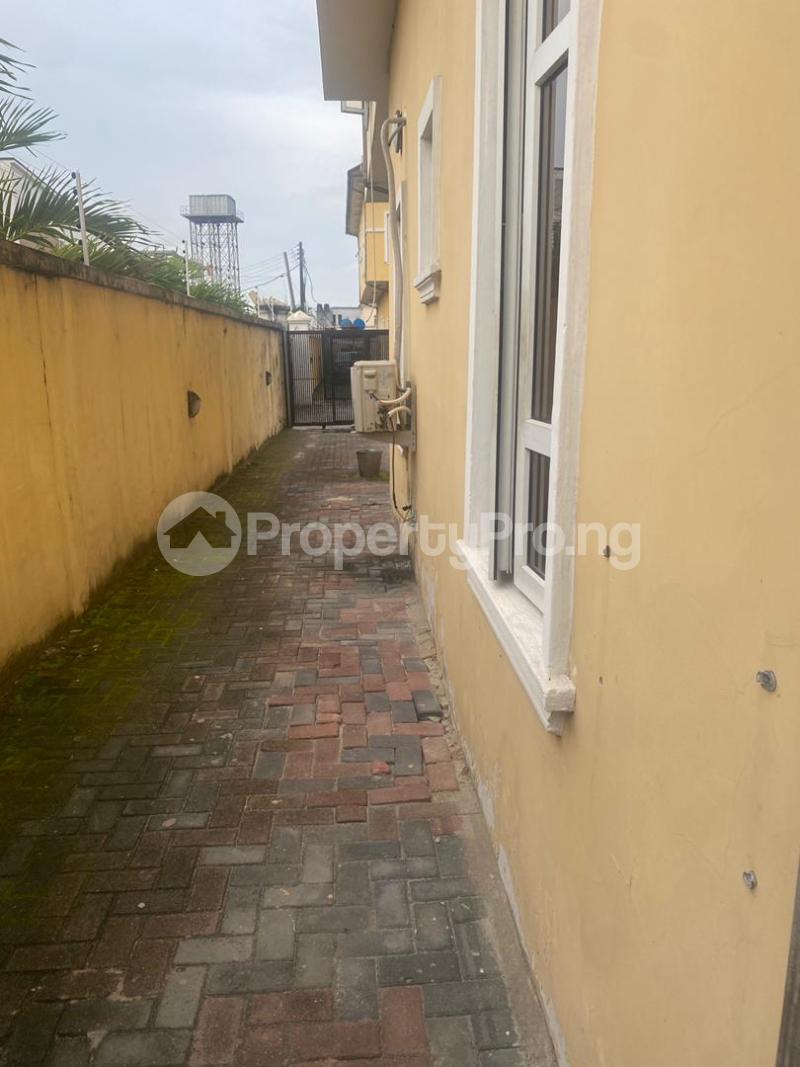 1 Bedroom Flat / Apartment in Ologolo Lekki Lagos Flat / Apartment
