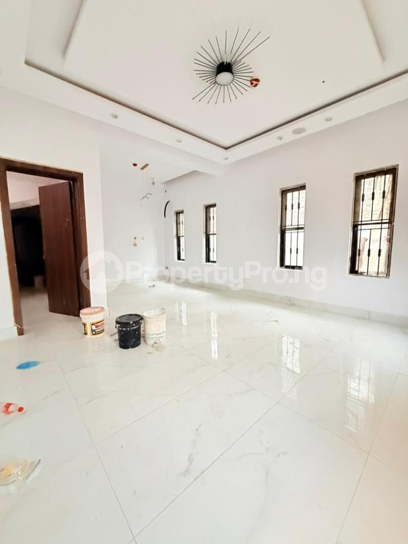 4 bedroom House for sale Surulere Lagos
